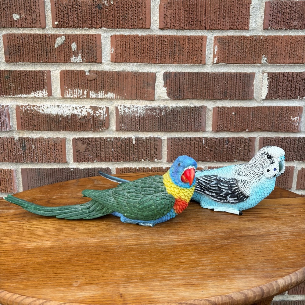 Birds Parrot Parakeet Realistic Colorful Animal Figurines Set of 2 - Picture 2 of 7